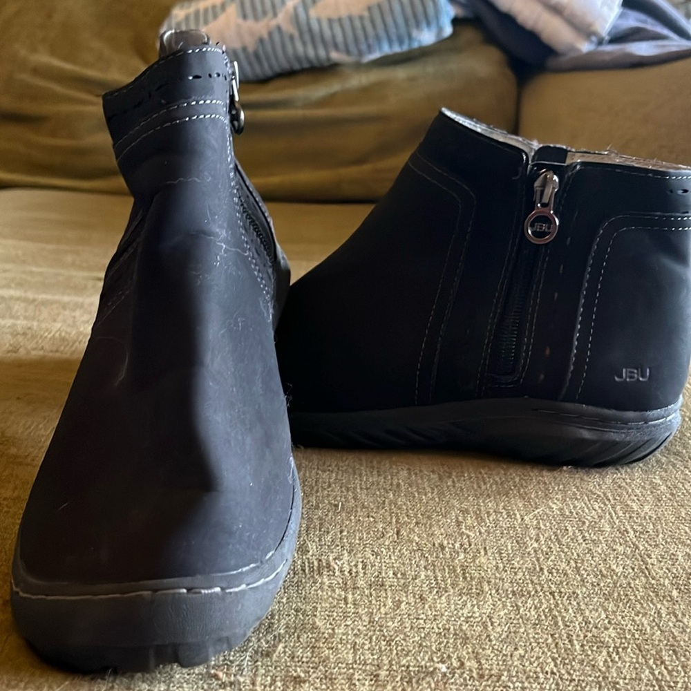 JBU booties with dual zippers.
